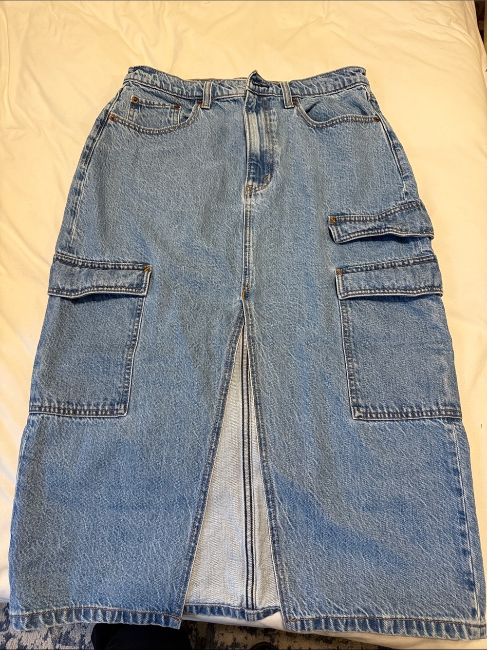 Abercrombie & Fitch Light Blue Straight-Leg Denim Skirt with Cargo Pockets